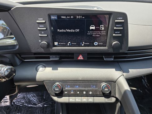 New 2025 Hyundai Elantra Sport image 23