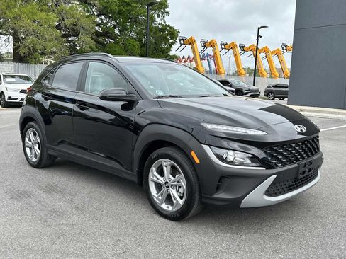 Used 2023 Hyundai Kona SEL image 1