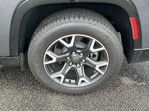 New 2024 Jeep Wagoneer L Series III w/ Convenience Group I image 7