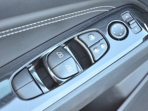 Used 2020 Nissan Altima 2.5 SV image 16