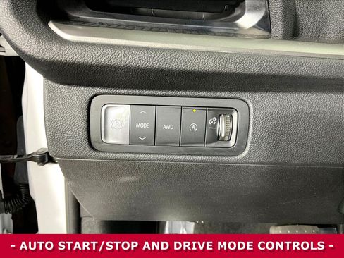 Used 2026 Chevrolet Traverse LT AWD/4WD image 37