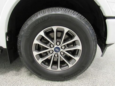 Used 2019 Ford F150 XLT w/ Equipment Group 302A Luxury AWD/4WD image 14