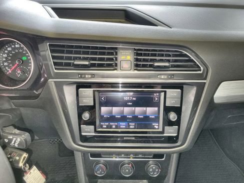 Used 2021 Volkswagen Tiguan S image 16