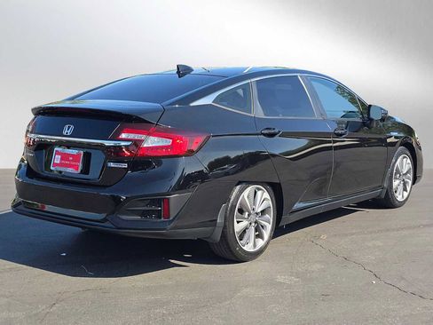 Used 2019 Honda Clarity Plug-In Hybrid image 3