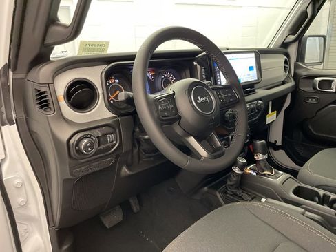 New 2026 Jeep Gladiator Sport image 13