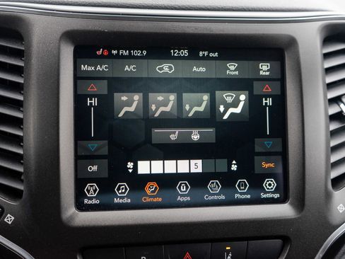 Used 2021 Jeep Cherokee Trailhawk w/ Trailer Tow Group image 16