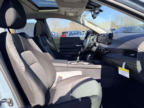 New 2026 Nissan Sentra SV w/ SV Convenience Package FWD image 10