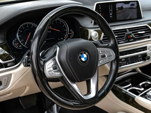 Used 2018 BMW 740i RWD image 14