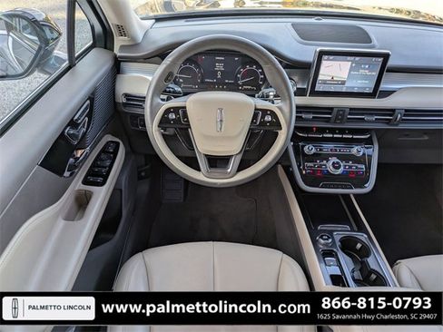 Certified 2022 Lincoln Corsair FWD w/ Premium Package image 15