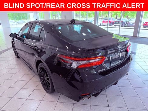 Used 2022 Toyota Camry XSE w/ Navigation Package image 6