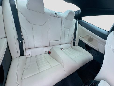 Used 2022 BMW 430i Coupe w/ M Sport Package image 18