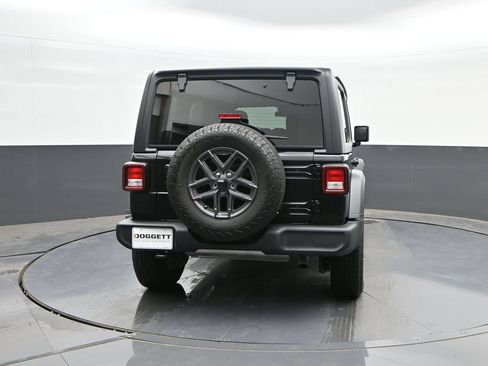 Used 2025 Jeep Wrangler Unlimited Sport AWD/4WD image 8