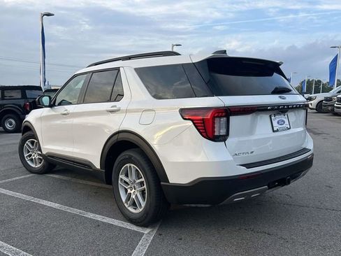New 2026 Ford Explorer Active w/ Active Comfort Package image 3