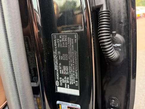 Used 2025 Hyundai Santa Fe Limited AWD/4WD image 24