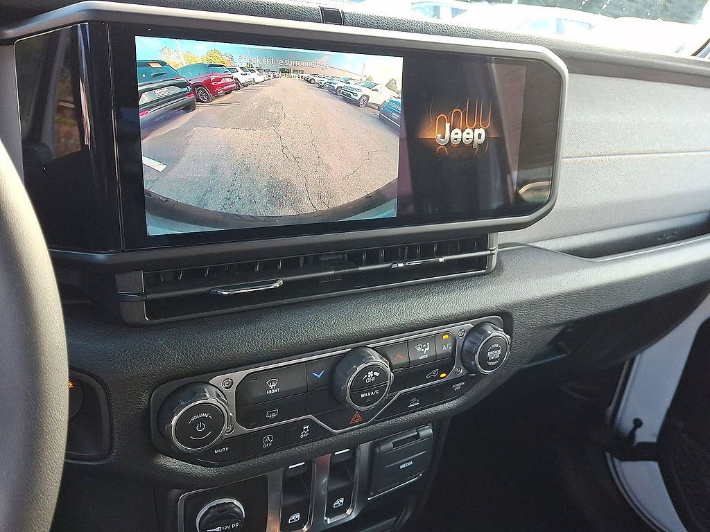 Certified 2025 Jeep Wrangler Sport AWD/4WD image 15