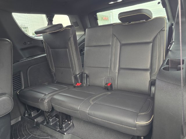 Used 2023 Chevrolet Suburban Premier RWD image 12