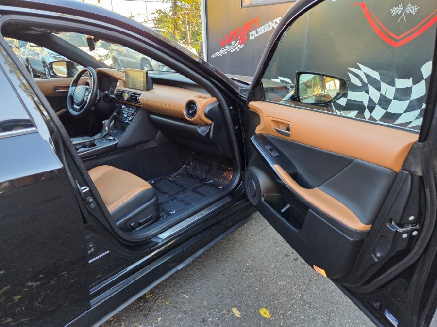 Used 2023 Lexus IS 300 AWD w/ Premium Package image 6