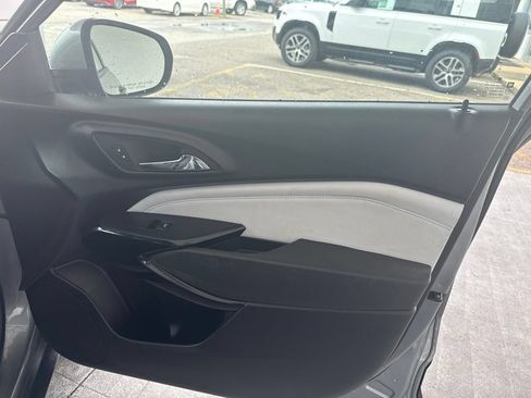 Used 2024 Chevrolet Trax LT FWD image 30