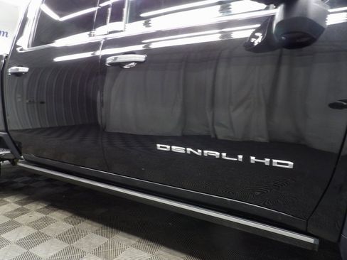 Used 2023 GMC Sierra 3500 Denali w/ Technology Package image 33