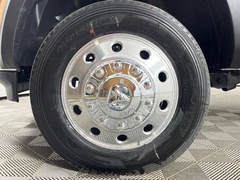 New 2026 RAM 5500 Tradesman w/ Chrome Appearance Group AWD/4WD image 9