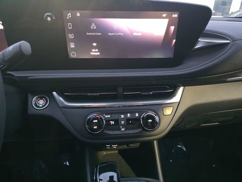 Used 2024 Buick Envista Preferred image 22