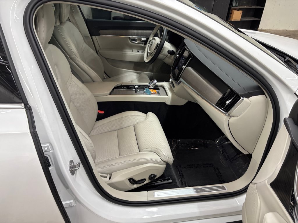 Certified 2025 Volvo S90 B6 Ultra AWD/4WD image 19