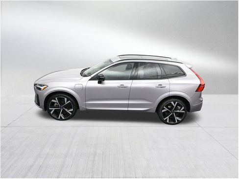 New 2026 Volvo XC60 T8 Ultra AWD/4WD image 14