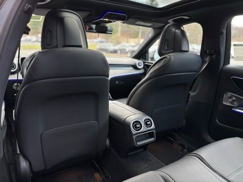Used 2025 Mercedes-Benz C 300 4MATIC Sedan image 23