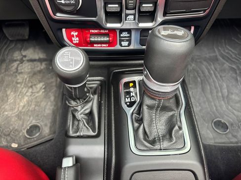 Used 2024 Jeep Wrangler Unlimited Rubicon 392 AWD/4WD image 15