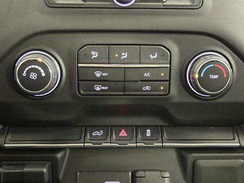 Used 2021 Chevrolet Silverado 2500 Custom w/ Custom Value Package AWD/4WD image 19
