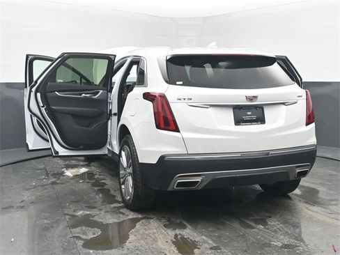 Certified 2025 Cadillac XT5 Premium Luxury image 56