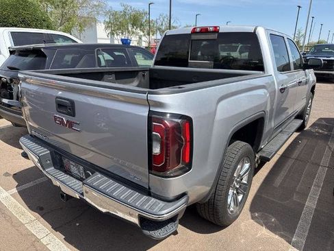 Used 2018 GMC Sierra 1500 SLT image 3