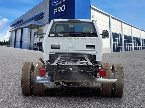New 2026 Ford F550 2WD Regular Cab Super Duty image 25