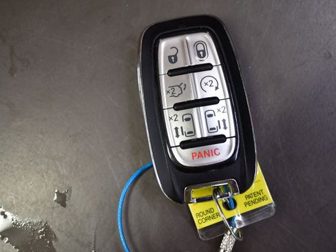 Used 2024 Chrysler Pacifica Touring-L FWD image 36