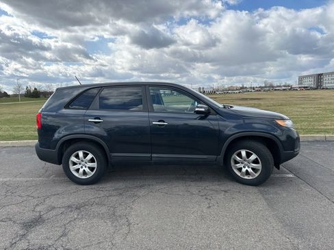 Used 2012 Kia Sorento LX image 11