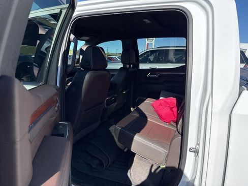 Used 2022 GMC Sierra 1500 Denali image 8