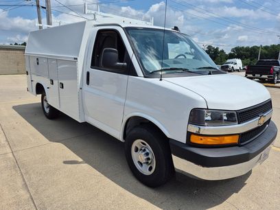 New 2024 Chevrolet Express 3500 w/ Power Convenience Package