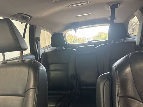 Used 2018 Honda Pilot Touring image 16