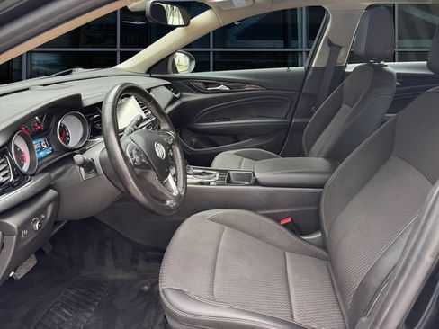 Used 2018 Buick Regal Preferred FWD image 9