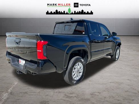 Certified 2025 Toyota Tacoma SR5 AWD/4WD image 6