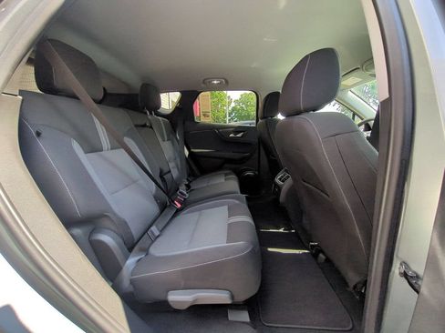Used 2025 Chevrolet Blazer LT FWD image 30