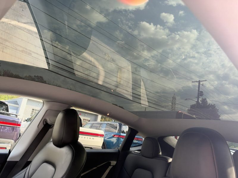 Used 2021 Tesla Model Y Long Range AWD/4WD image 19