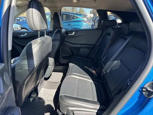 Used 2020 Ford Escape Titanium image 28