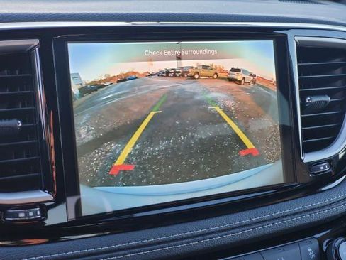 New 2026 Chrysler Pacifica Select image 14