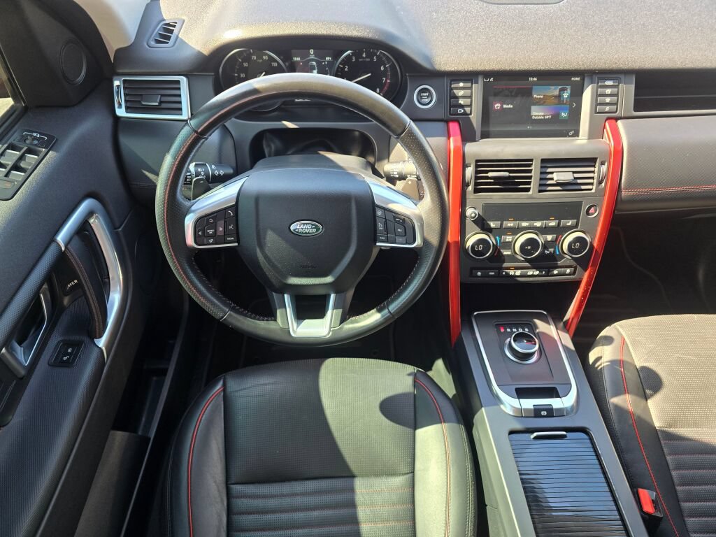 Used 2019 Land Rover Discovery Sport HSE AWD/4WD image 2