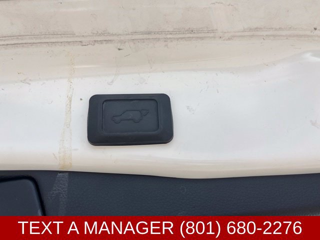Used 2025 Toyota RAV4 SE AWD/4WD image 13