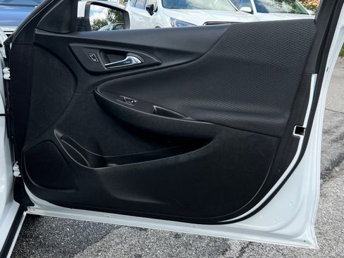 Used 2022 Chevrolet Malibu LS image 8