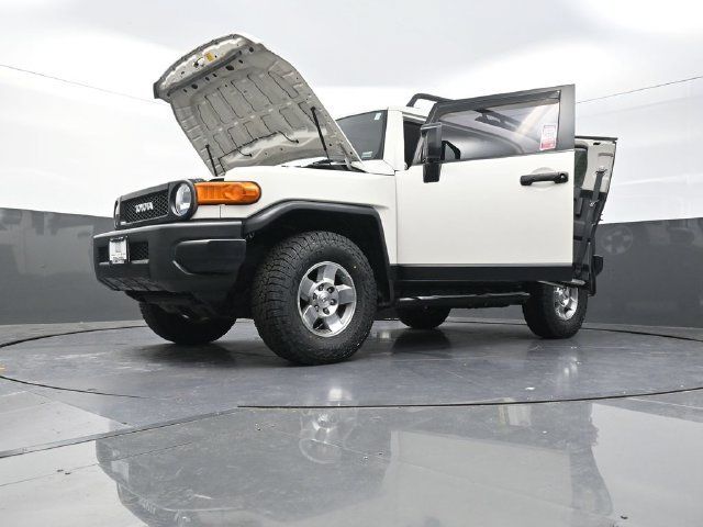 Used 2010 Toyota FJ Cruiser 4WD w/ Convenience Pkg image 35