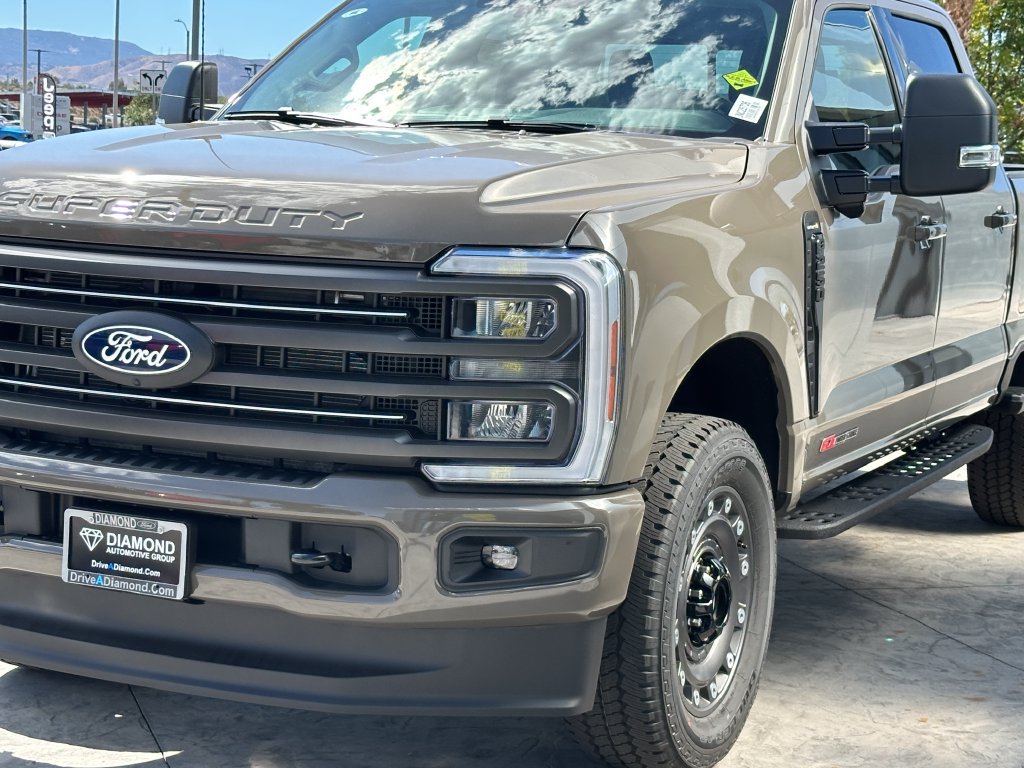 New 2027 Ford F250 XLT w/ XLT Premium Package AWD/4WD image 3