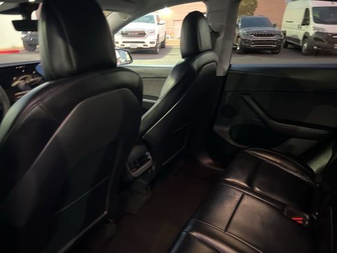 Used 2022 Tesla Model Y Performance image 25